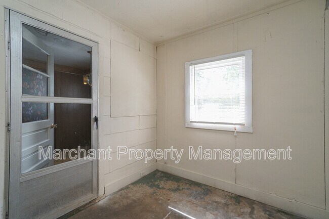 Building Photo - 424 Potomac Ave