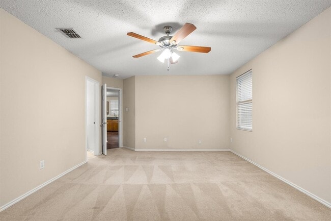 Building Photo - 3516 Clydesdale Dr