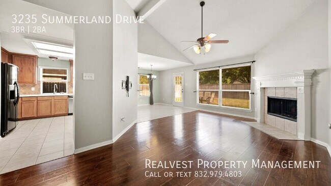 Building Photo - 3235 Summerland Dr
