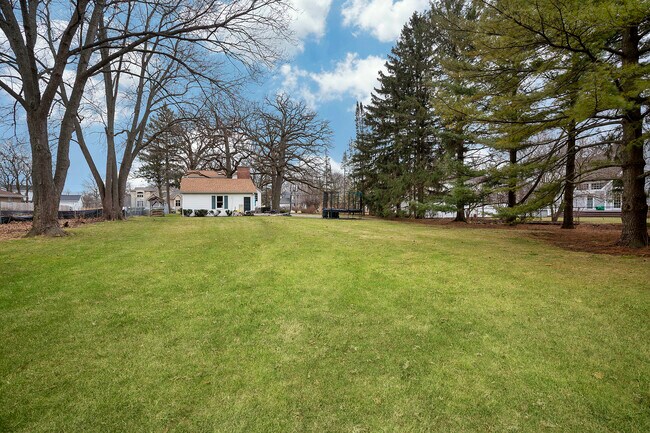 Building Photo - 1804 Chapel Ct