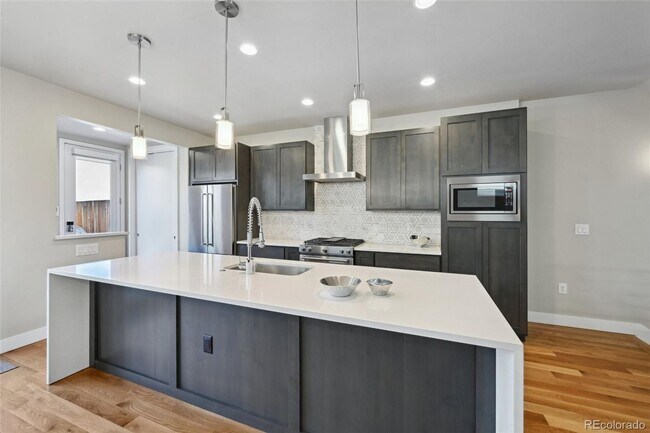 Building Photo - Rare University/Observatory Park 4 Plus Bed, 4.5 Bath Home