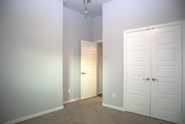 Building Photo - 4553 New Country Dr