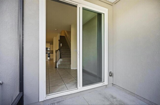 Building Photo - 165 Redbud Rd