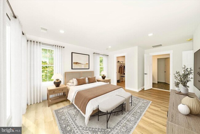 Building Photo - 801 Cedar Ave