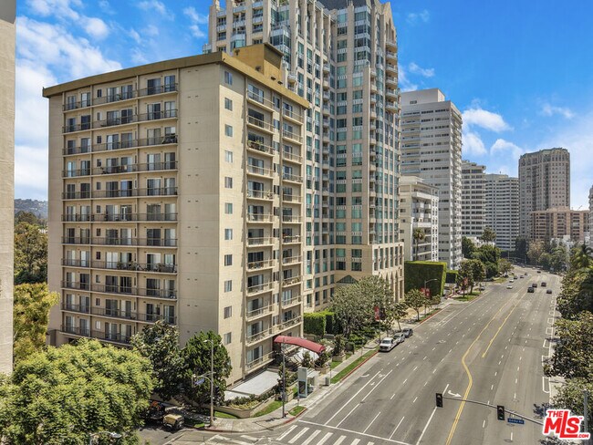 Building Photo - 10747 Wilshire Blvd