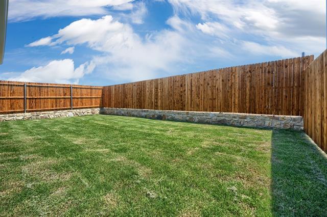 Building Photo - 512 Ezra Ln