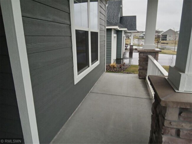 Building Photo - 10967 Harbor Ln N