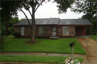 Building Photo - 4434 Whiteside St