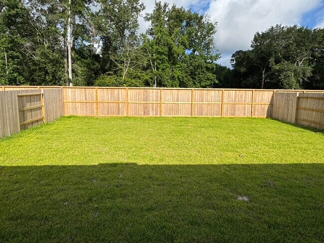 Building Photo - 31509 Pianella Ln
