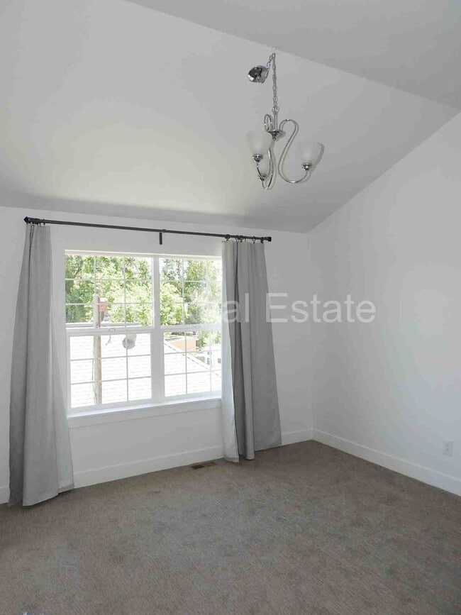 Building Photo - 6704 Ralston Rd