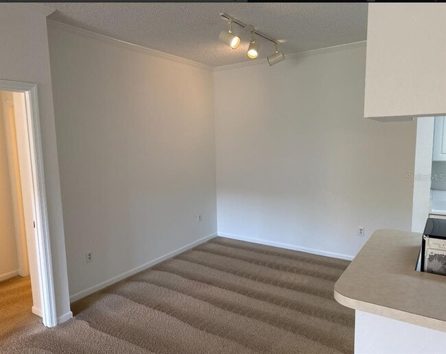 Building Photo - 814 Arbor Lakes Cir