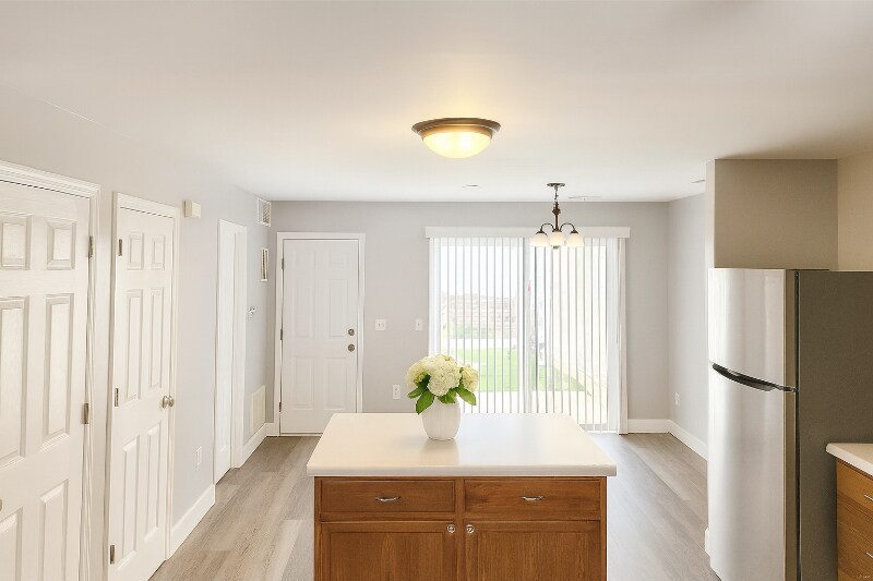 Building Photo - 419 Wild Oak Dr