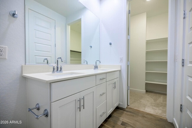 Building Photo - 8149 E Petunia Ave