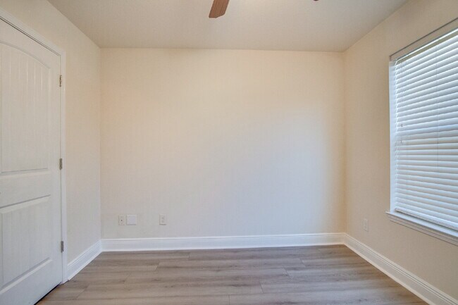 Building Photo - 3-Bedroom Home with Open Floor Plan, and Oversized Primary Suite - Available 1/30