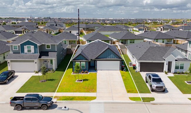 Building Photo - 31714 Brandon Ml Trl