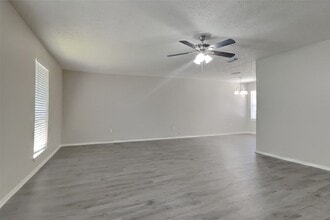 Building Photo - 14126 Barrone Dr