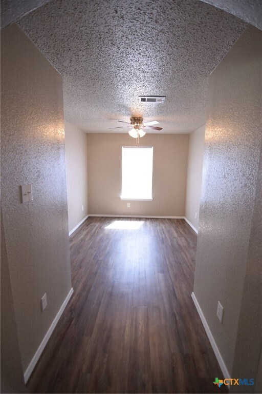Building Photo - 4201 Bluestem Ln