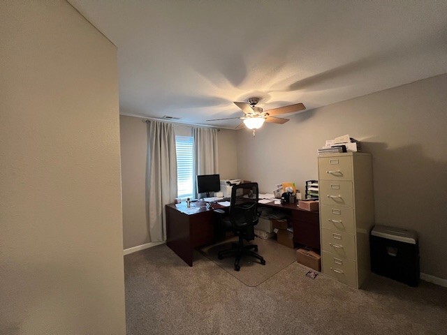 Building Photo - 4717 S Pointe Dr