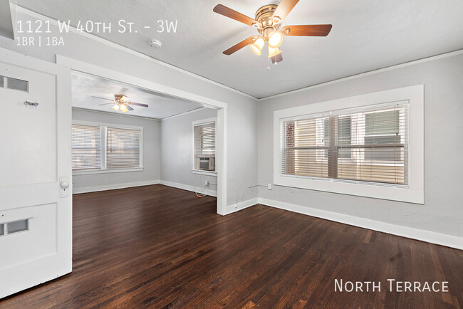 Building Photo - 1121 W 40th St