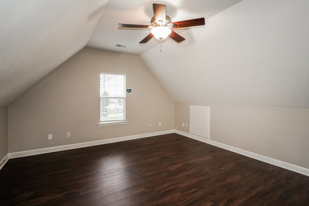 Building Photo - 1501 Teresa Ln