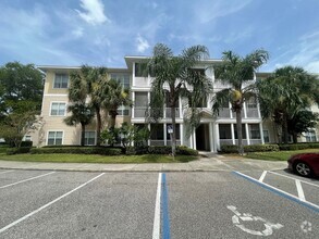 Building Photo - 3Bed/2Bath Condo for Rent in The Palms of ...