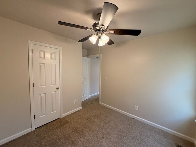 Building Photo - 406A Hazelwood Dr