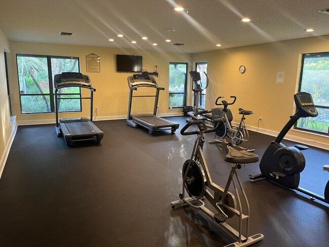 Building Photo - 270 Beaver Dam Ct