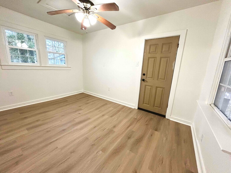 Building Photo - 613 N Jackson St