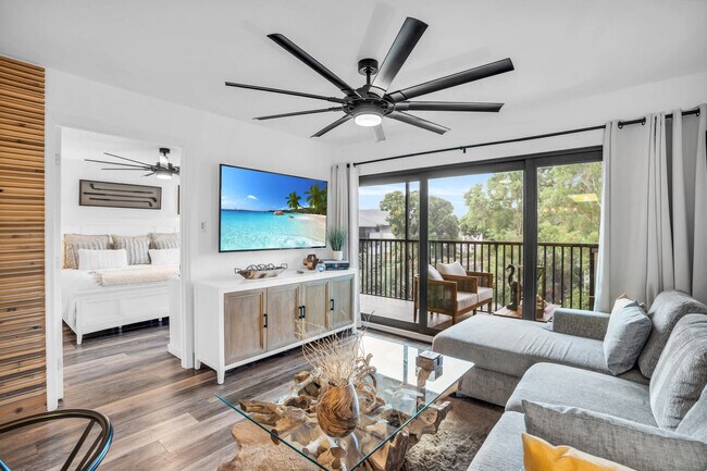 Building Photo - 600 Neapolitan Way