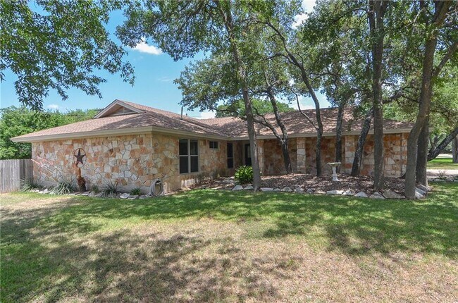 Building Photo - 1101 Deep Wood Dr