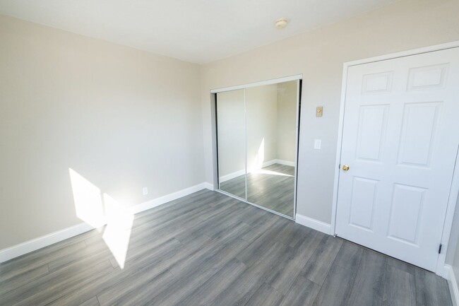 Building Photo - IMPERIAL BEACH / 2 Bedroom 1 bath  / $2400...