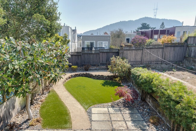 Upstairs view of garden - 1466 14th Ave