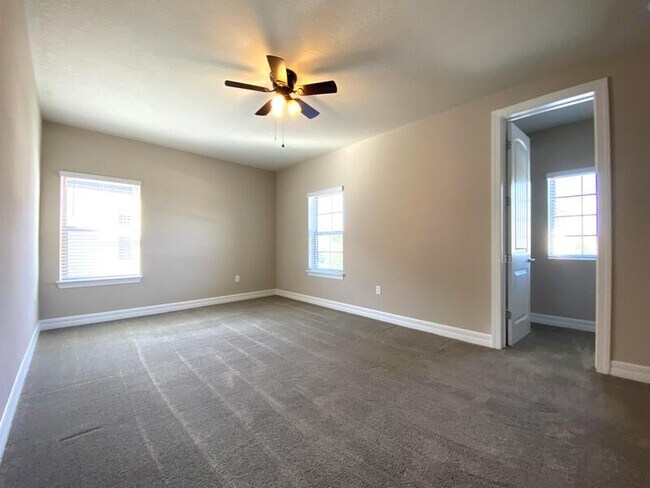 Building Photo - 11316 Lemon Lake Blvd