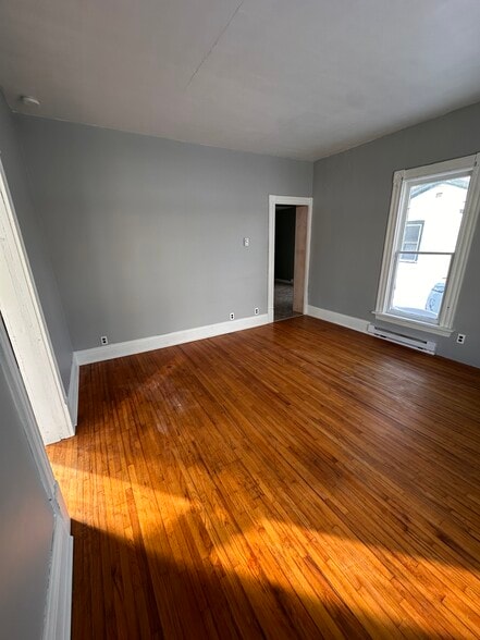 Living room - 19 Park St