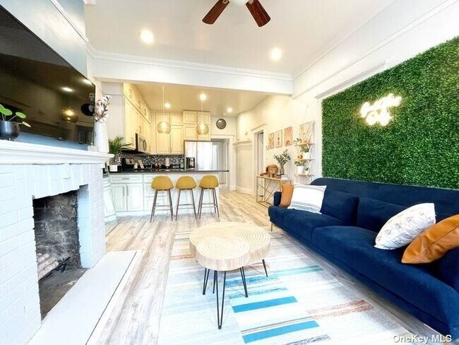 Building Photo - 35-19 214th Pl