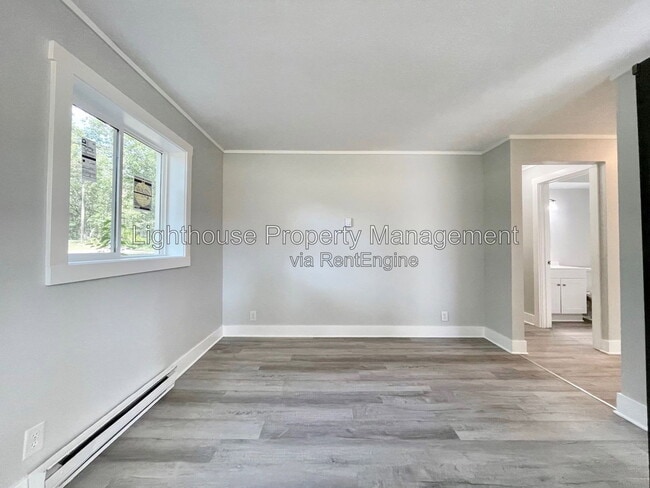 Building Photo - 1480 Carmil Dr
