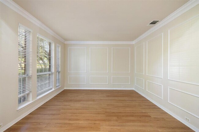 Building Photo - 11505 Leon Grande Cove