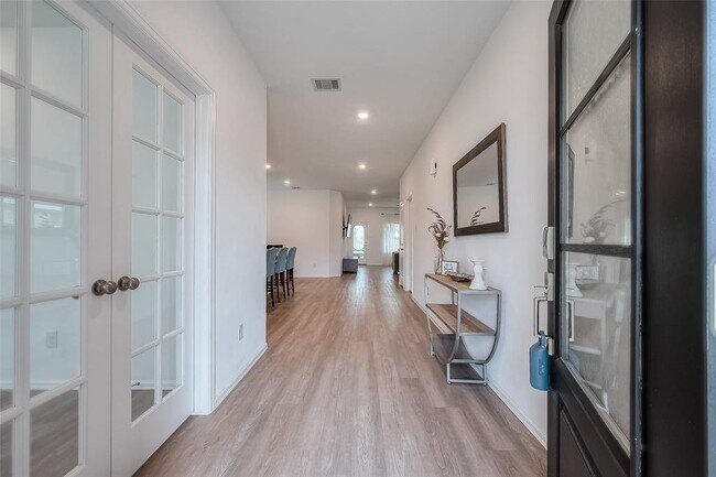 Building Photo - 23635 Camellia Birch Ct