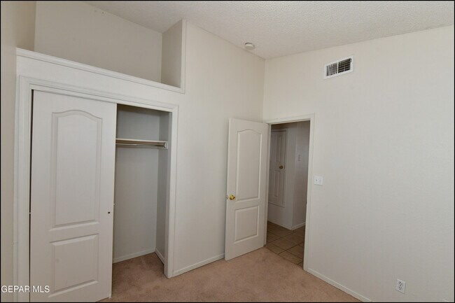 Building Photo - 3112 Tierra Ayala Dr