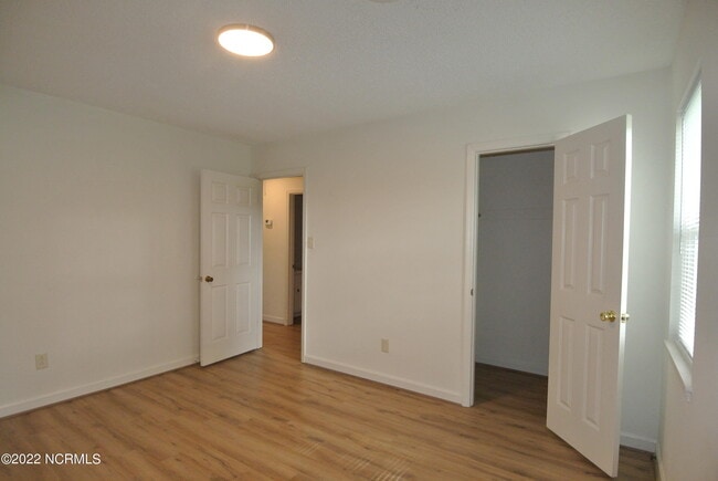Building Photo - 1305 Stallings Pkwy
