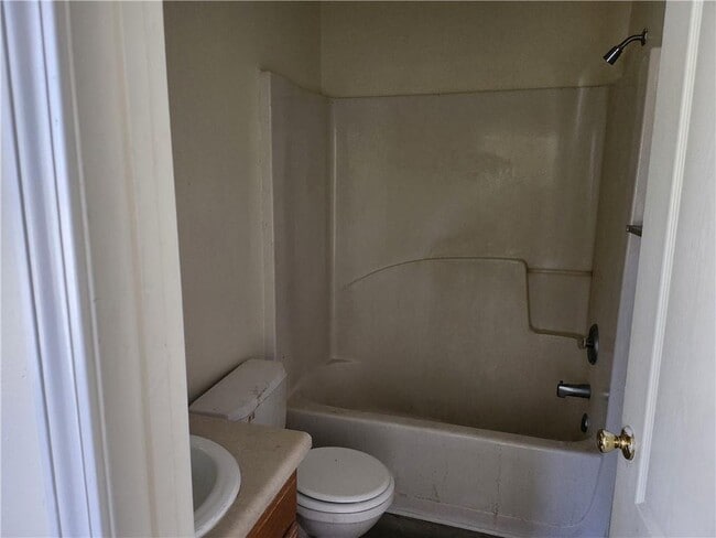 Building Photo - 2935 Fields Dr