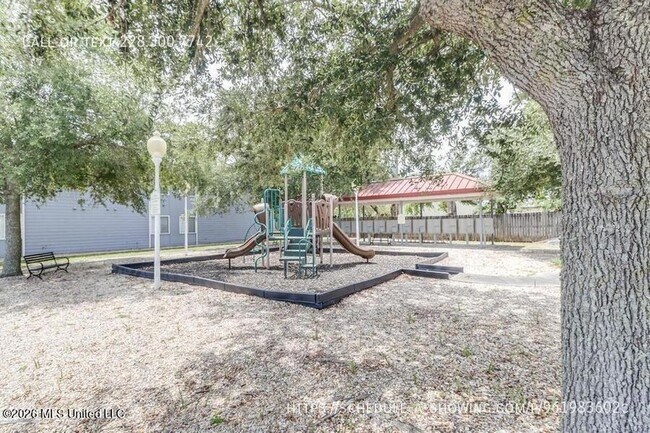 Building Photo - 1664 Beach Blvd