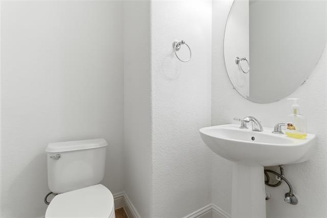 Building Photo - 2633 Eagle Dr