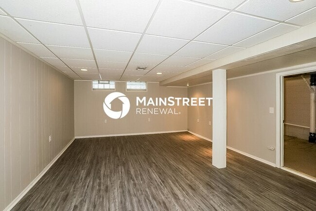 Building Photo - 3 Bedroom Pet-Friendly Home in CLEVELAND, ...