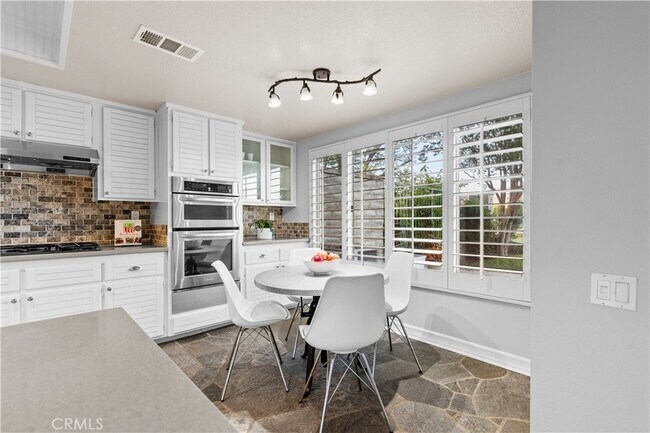 Building Photo - 58 Via Candelaria