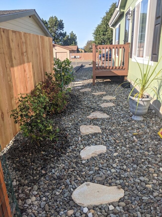 Building Photo - COMING SOON! NOW TAKING APPLICATIONS! An Outdoor Entertainer's Dream on the Majestic Oregon Coast!