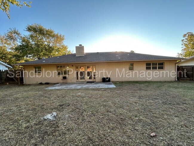 Building Photo - For Lease | South Tulsa | $1600 Rent