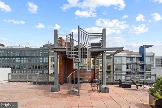 Building Photo - 2120 Vermont Ave NW