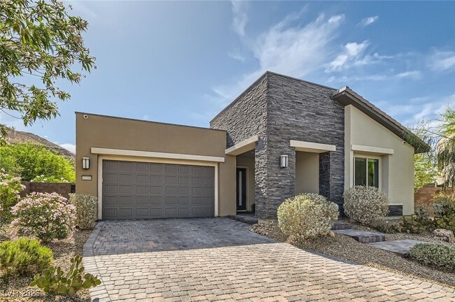 Building Photo - 10398 Kesington Dr