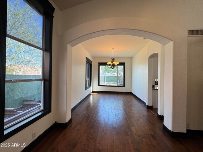 Building Photo - 3201 E Desert Flower Ln